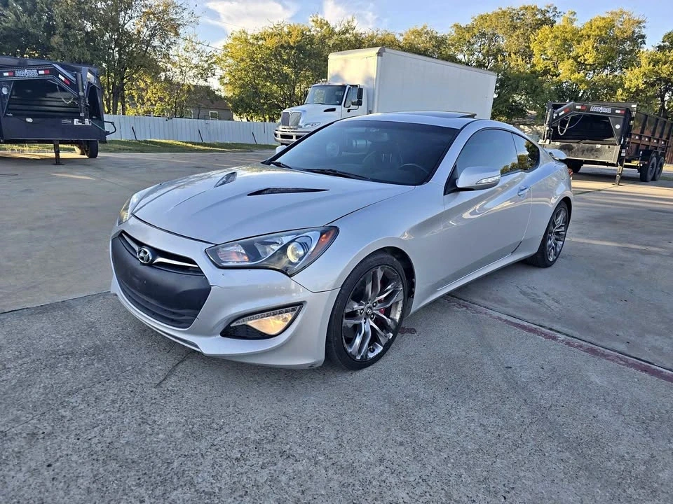 2016 Hyundai Genesis Coupe - Image 2 of 20