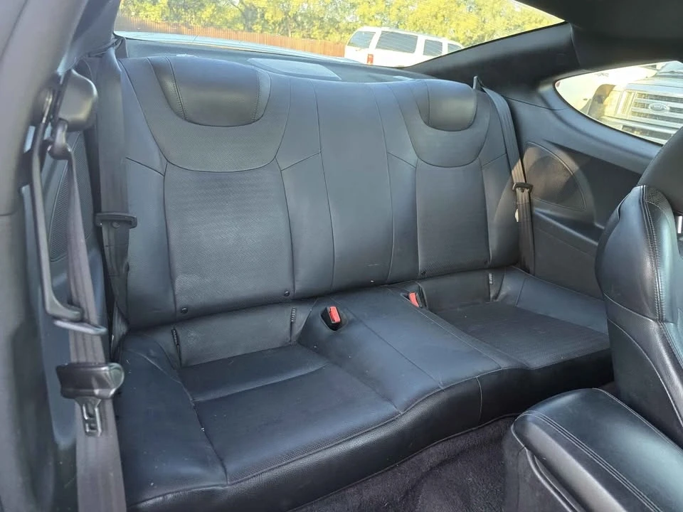 2016 Hyundai Genesis Coupe - Image 15 of 20
