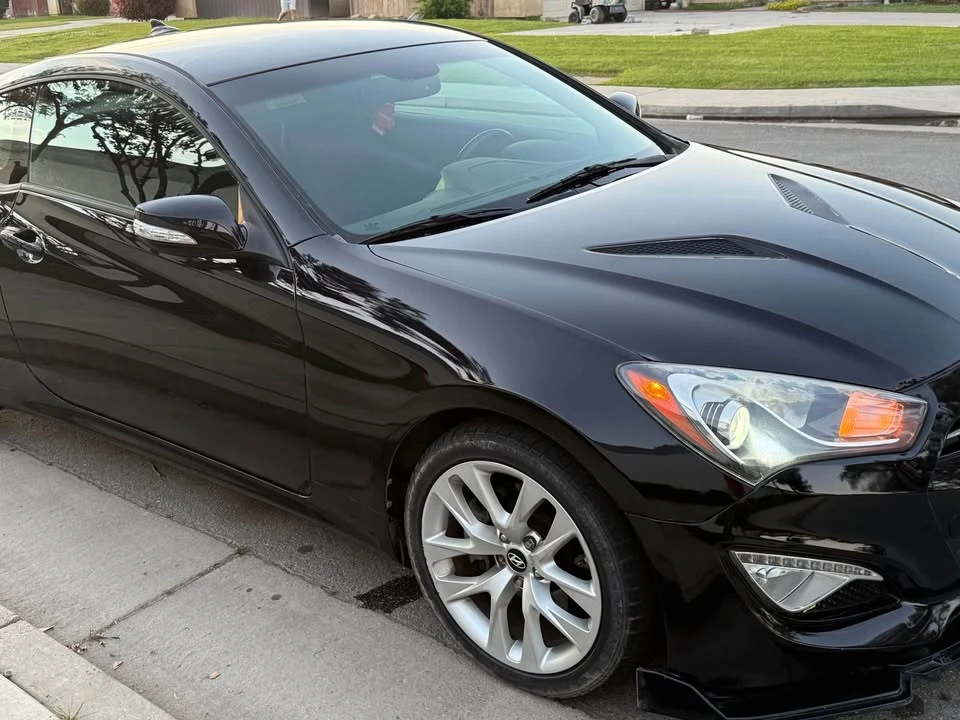 2016 Hyundai Genesis Coupe - Image 2 of 20