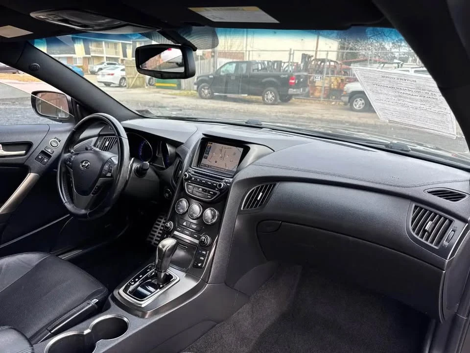 2016 Hyundai Genesis Coupe - Image 11 of 14