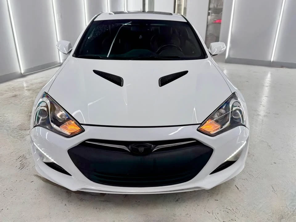 2016 Hyundai Genesis Coupe - Image 2 of 17