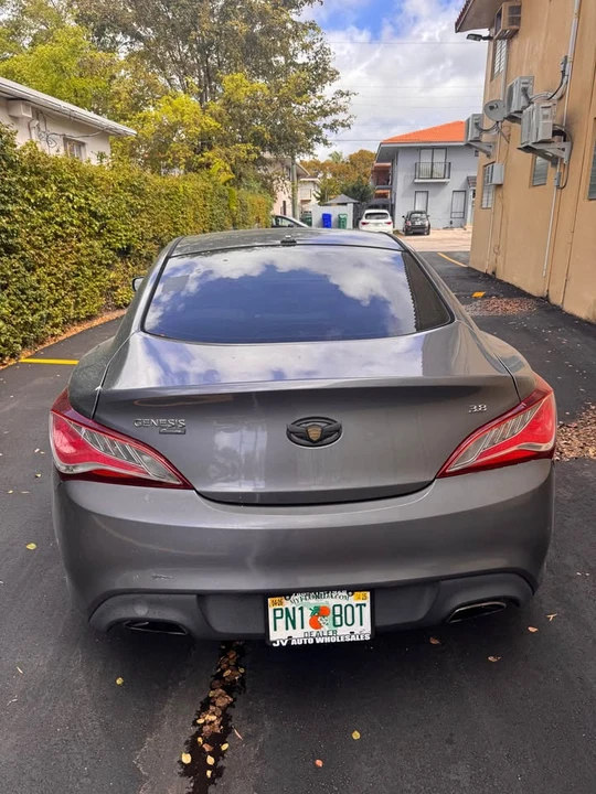 2016 Hyundai Genesis Coupe - Image 8 of 8