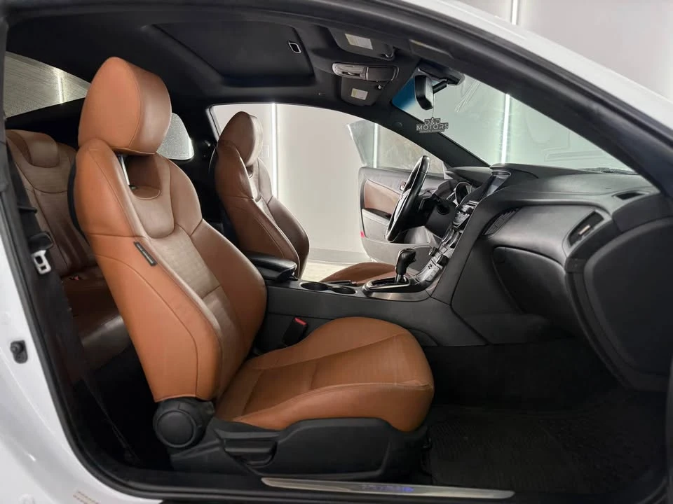 2016 Hyundai Genesis Coupe - Image 14 of 17