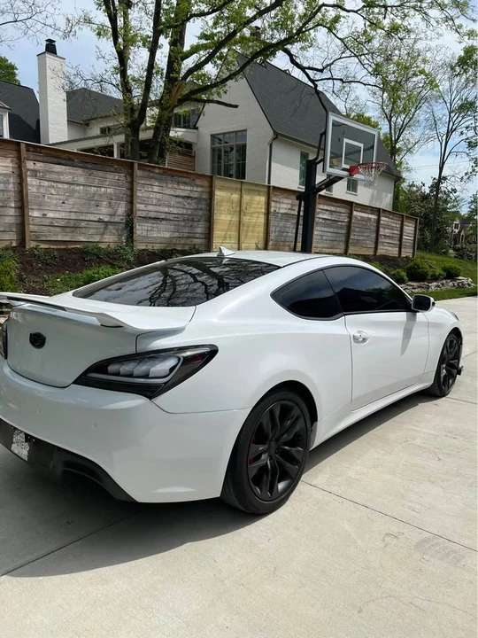 2016 Hyundai Genesis Coupe - Image 3 of 4