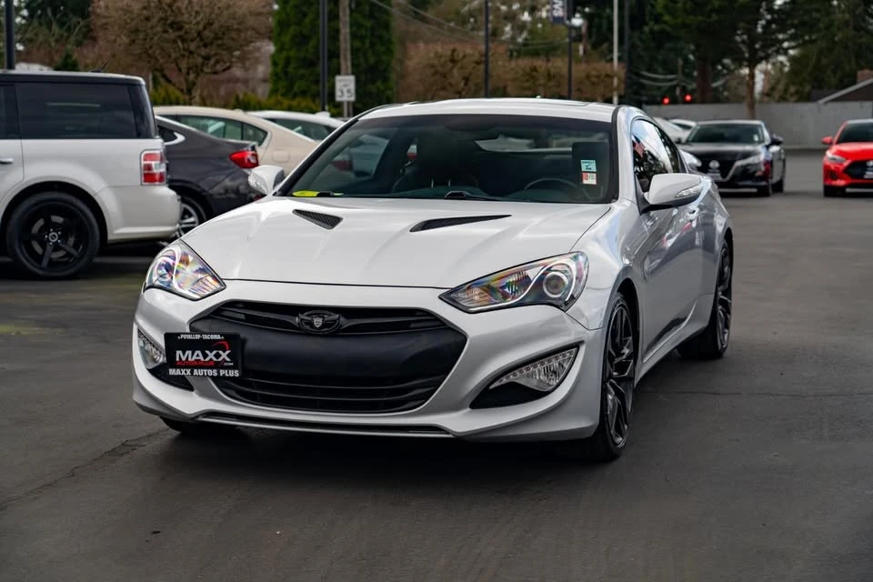 2016 Hyundai Genesis Coupe - Image 3 of 16