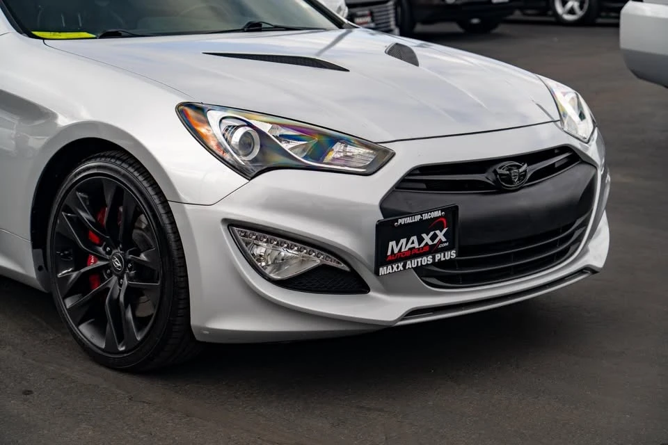 2016 Hyundai Genesis Coupe - Image 5 of 16