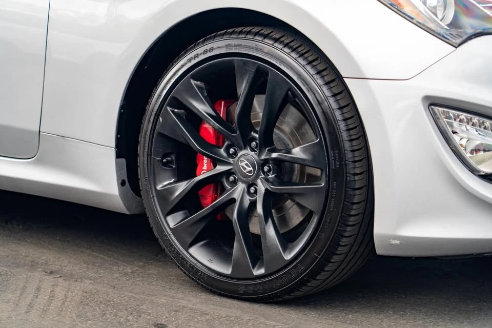 2016 Hyundai Genesis Coupe - Image 6 of 16