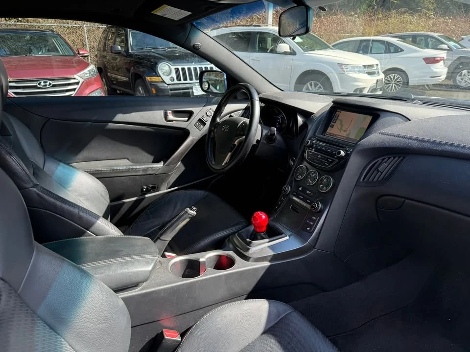 2016 Hyundai Genesis Coupe - Image 5 of 9