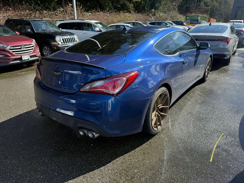 2016 Hyundai Genesis Coupe - Image 2 of 9
