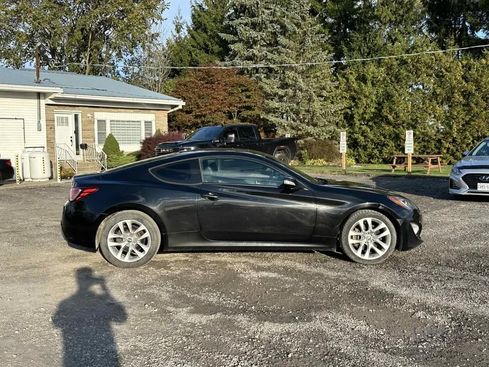 2016 Hyundai Genesis Coupe - Image 5 of 19