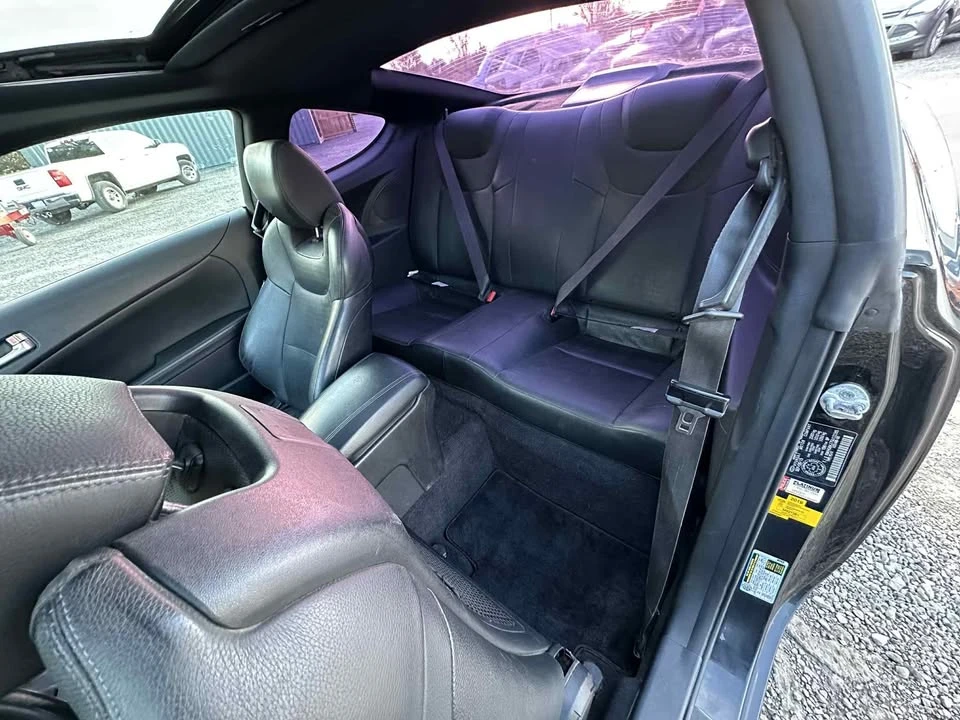 2016 Hyundai Genesis Coupe - Image 17 of 19