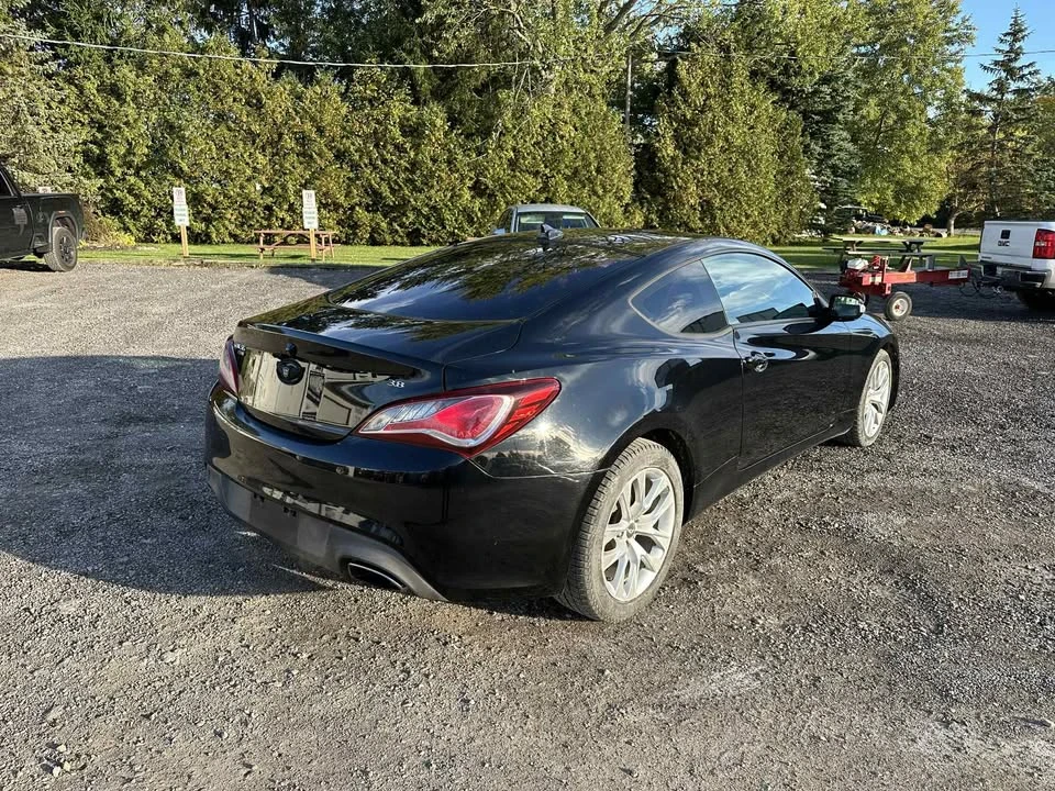 2016 Hyundai Genesis Coupe - Image 4 of 19