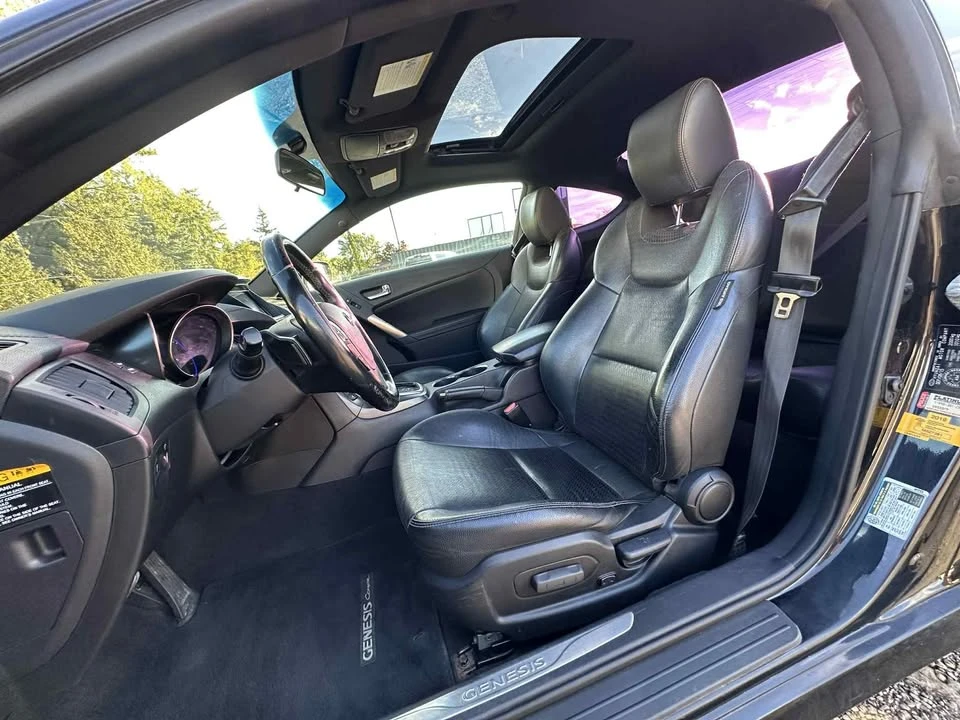 2016 Hyundai Genesis Coupe - Image 8 of 19