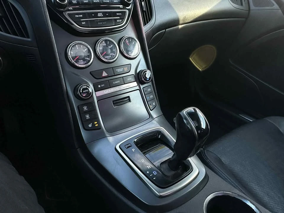 2016 Hyundai Genesis Coupe - Image 15 of 19