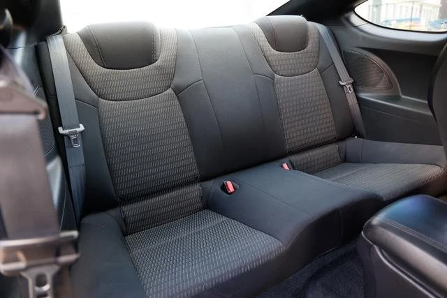 2016 Hyundai Genesis Coupe - Image 15 of 19