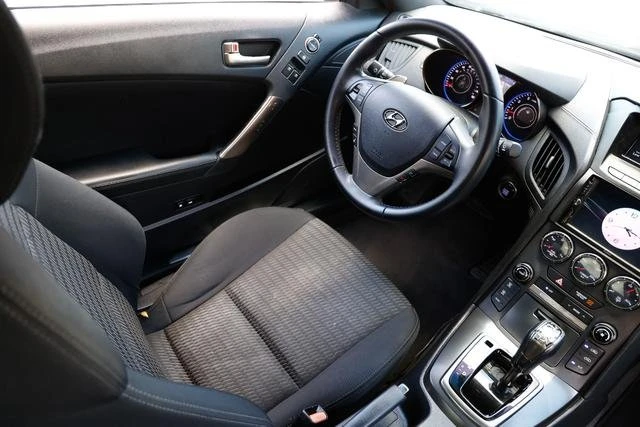 2016 Hyundai Genesis Coupe - Image 19 of 19