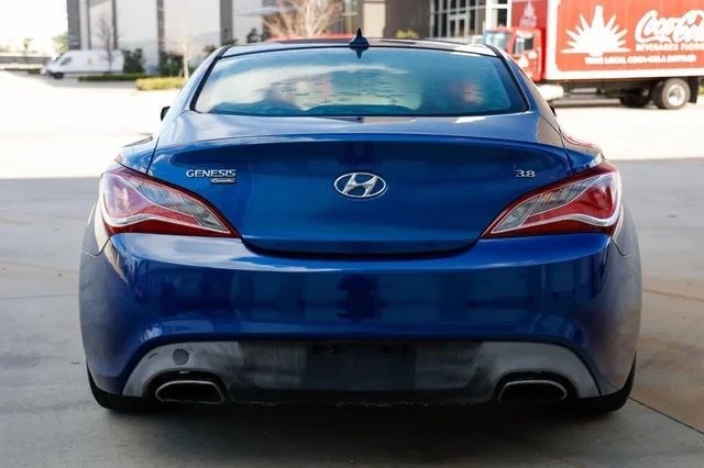 2016 Hyundai Genesis Coupe - Image 7 of 19