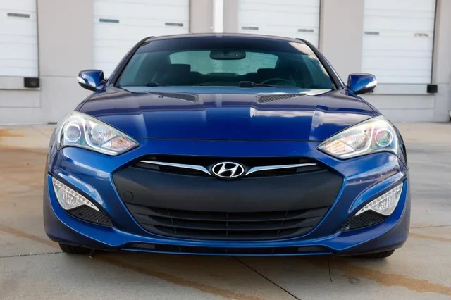2016 Hyundai Genesis Coupe - Image 17 of 19