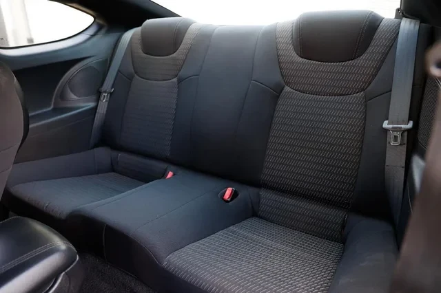 2016 Hyundai Genesis Coupe - Image 8 of 19