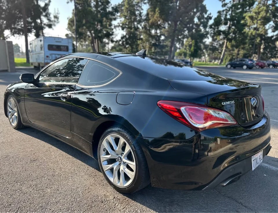 2016 Hyundai Genesis Coupe - Image 2 of 8