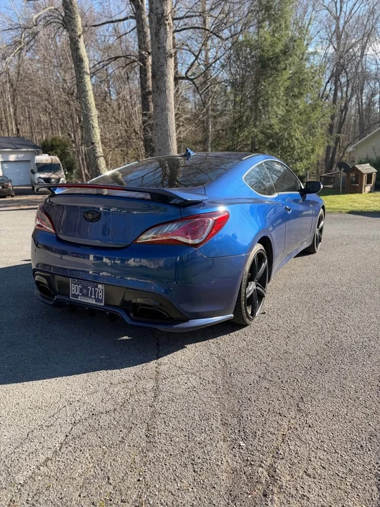 2016 Hyundai Genesis Coupe - Image 8 of 15