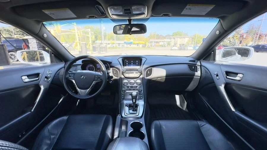 2016 Hyundai Genesis Coupe - Image 6 of 9