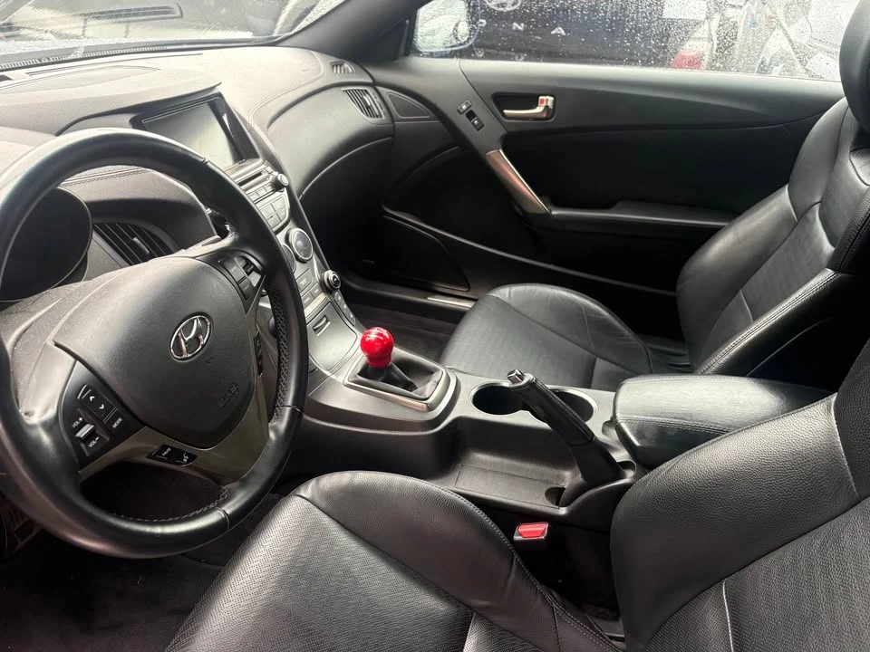 2016 Hyundai Genesis Coupe - Image 7 of 14