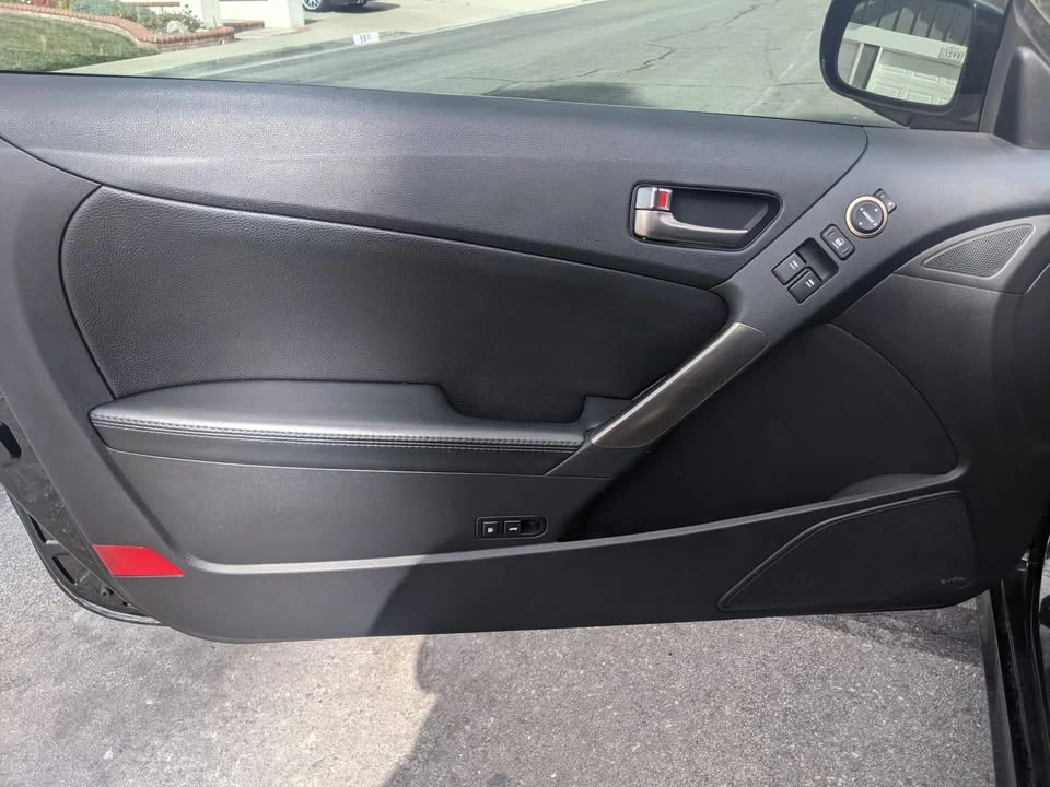2016 Hyundai Genesis Coupe - Image 13 of 20