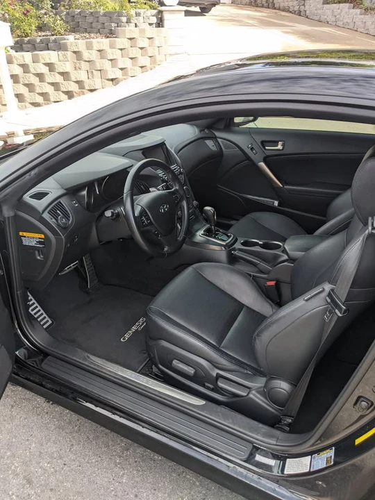 2016 Hyundai Genesis Coupe - Image 14 of 20