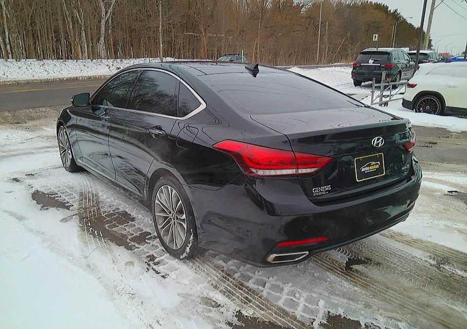 2016 Hyundai Genesis - Image 9 of 20