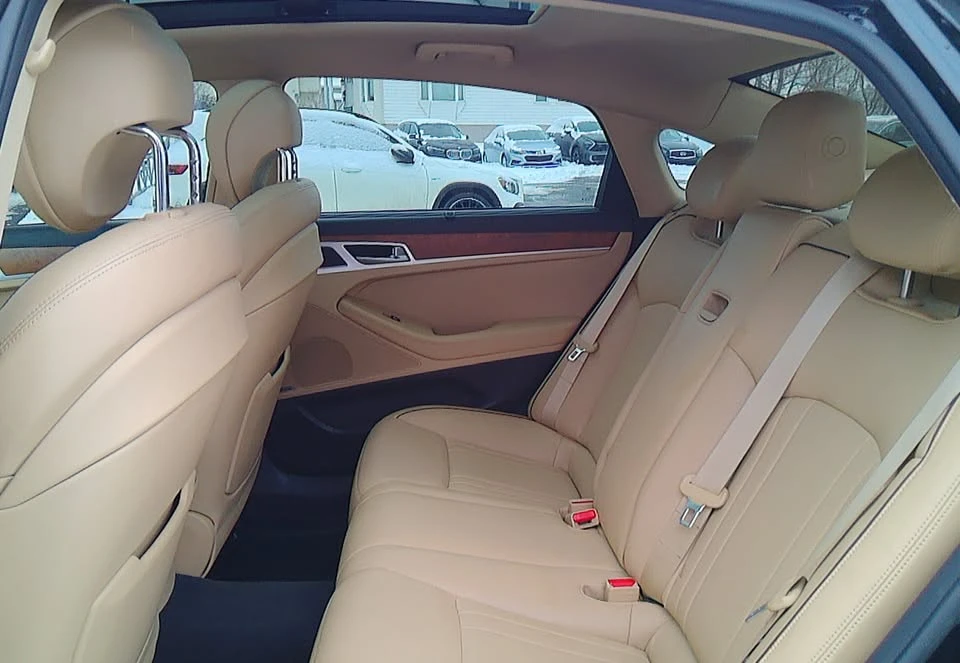 2016 Hyundai Genesis - Image 13 of 20