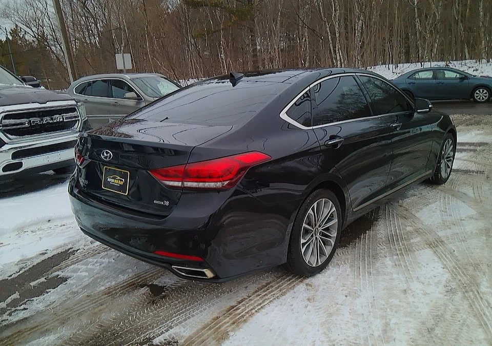 2016 Hyundai Genesis - Image 7 of 20