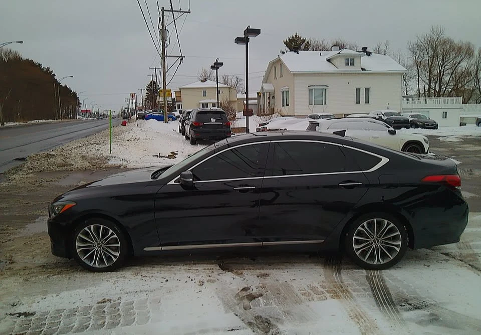 2016 Hyundai Genesis - Image 8 of 20