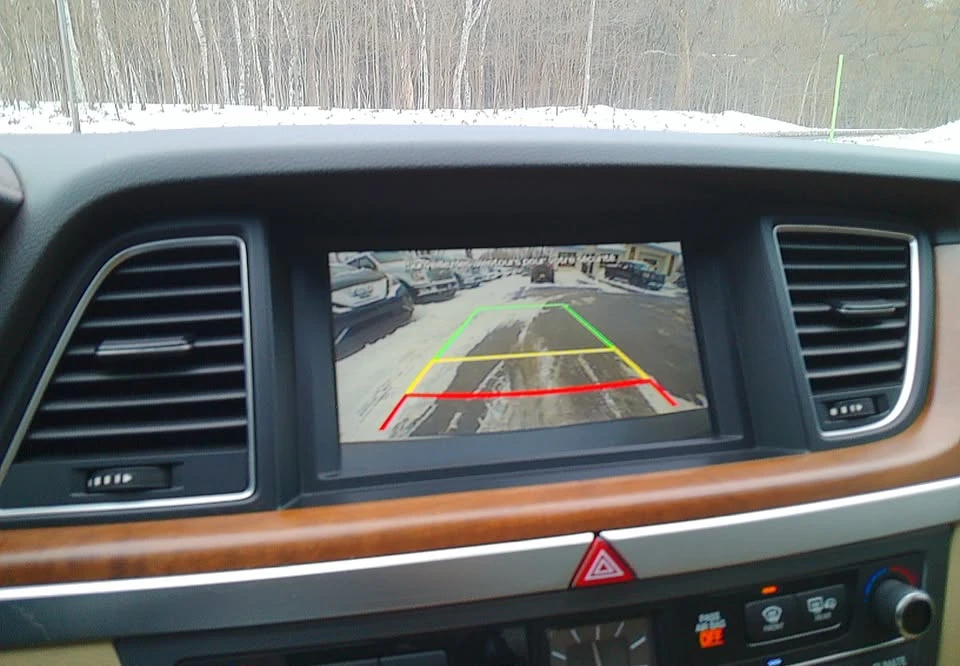 2016 Hyundai Genesis - Image 16 of 20