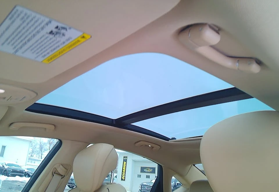 2016 Hyundai Genesis - Image 14 of 20