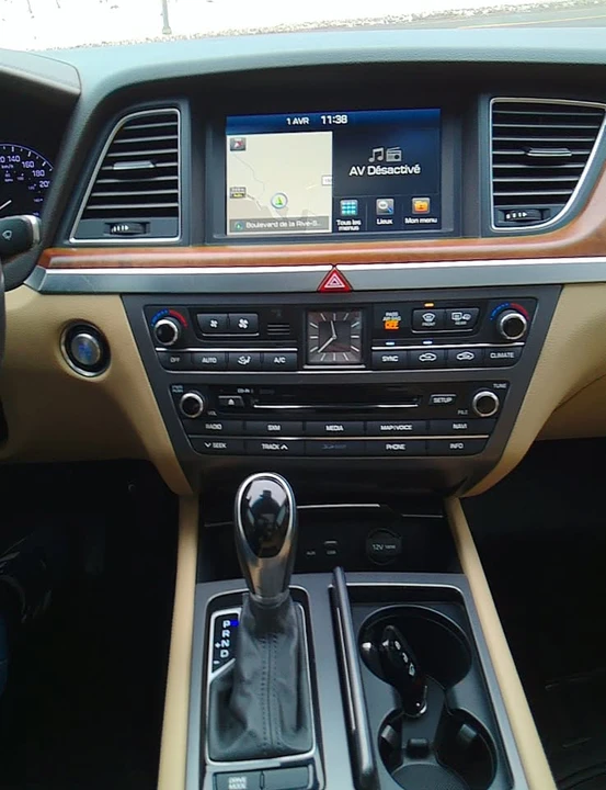 2016 Hyundai Genesis - Image 15 of 20
