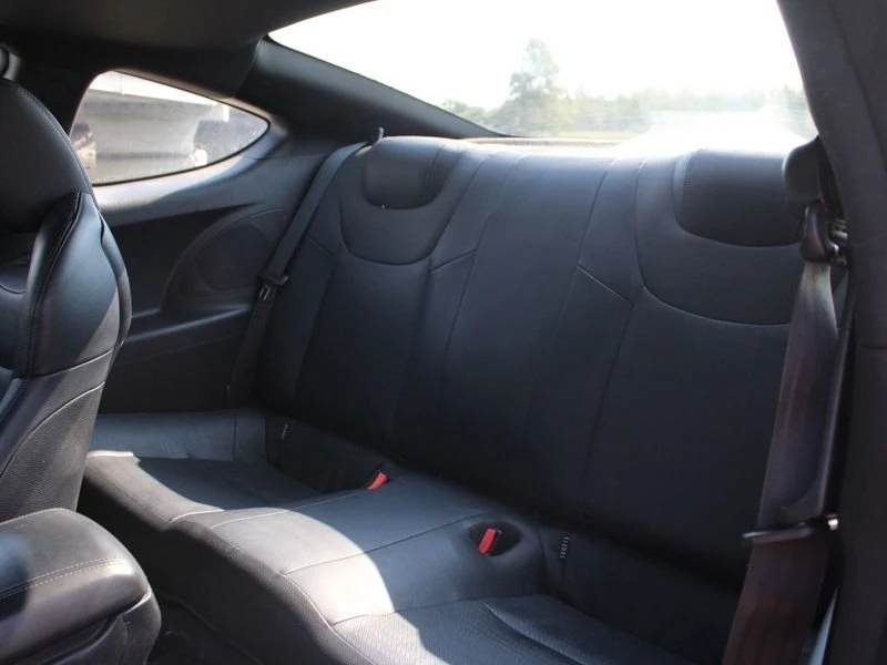 2016 Hyundai Genesis - Image 15 of 16