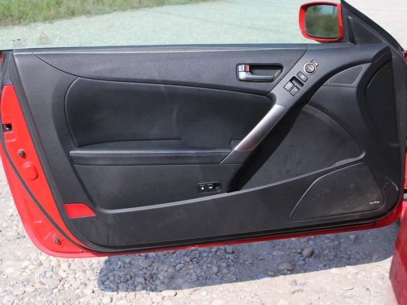 2016 Hyundai Genesis - Image 16 of 16