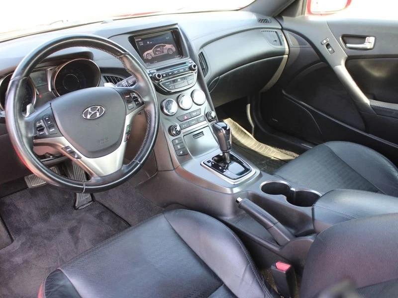 2016 Hyundai Genesis - Image 6 of 16