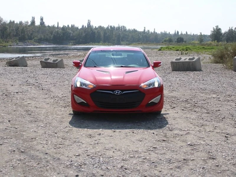 2016 Hyundai Genesis - Image 4 of 16