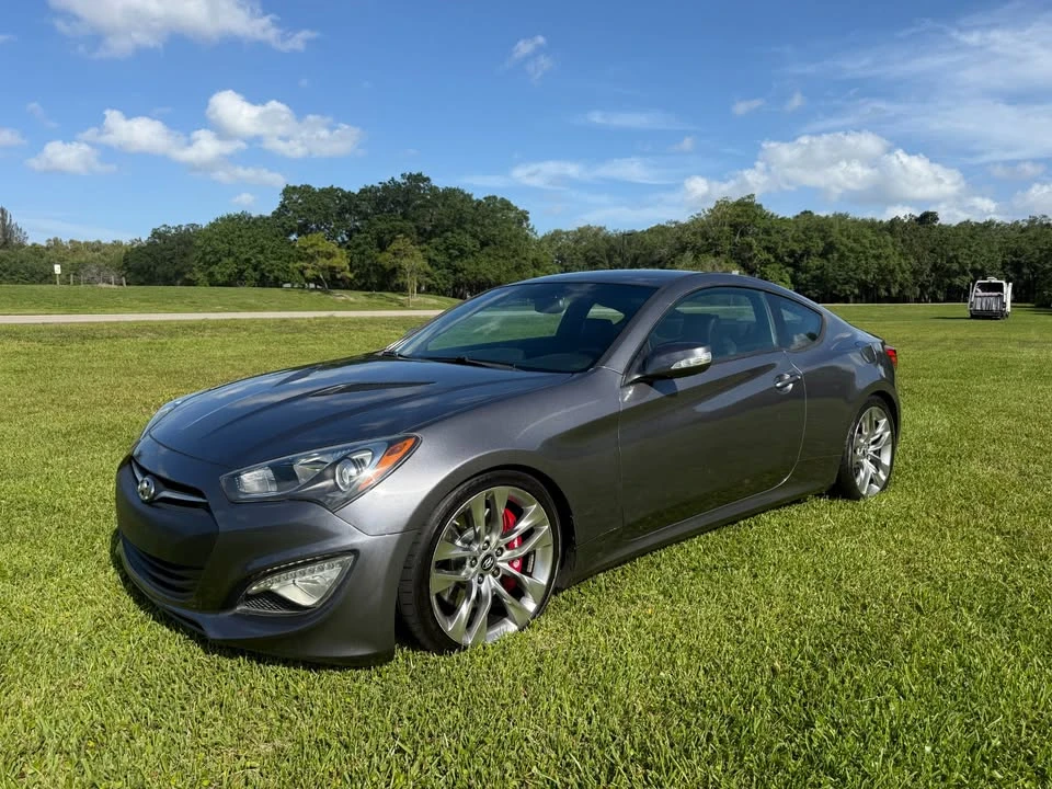 2016 Hyundai Genesis - Image 7 of 19