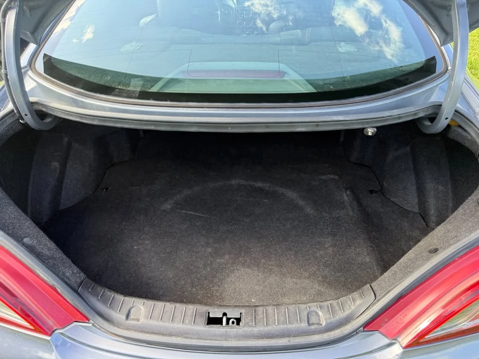 2016 Hyundai Genesis - Image 15 of 19