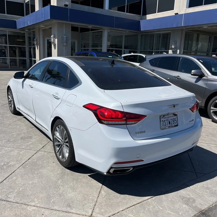 2016 Hyundai Genesis - Image 5 of 13