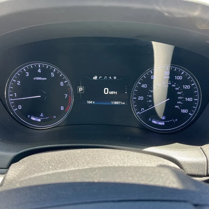 2016 Hyundai Genesis - Image 10 of 13