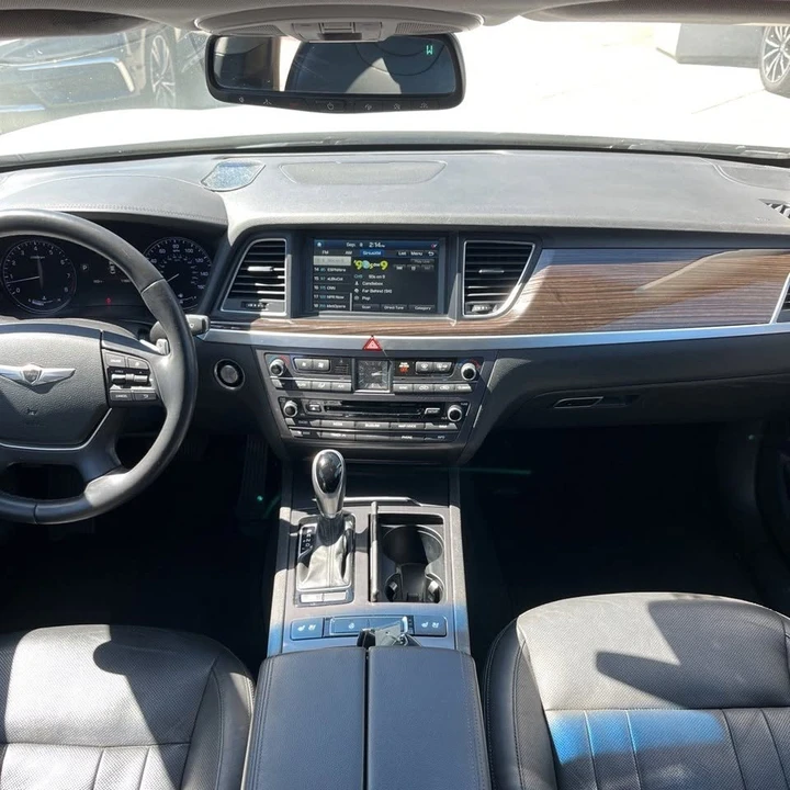 2016 Hyundai Genesis - Image 7 of 13