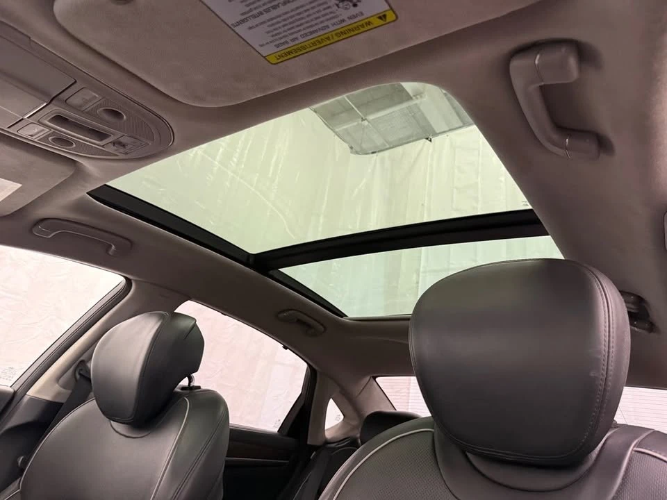 2016 Hyundai Genesis - Image 15 of 20