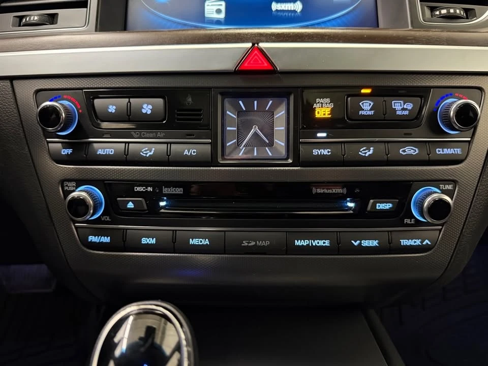 2016 Hyundai Genesis - Image 10 of 20
