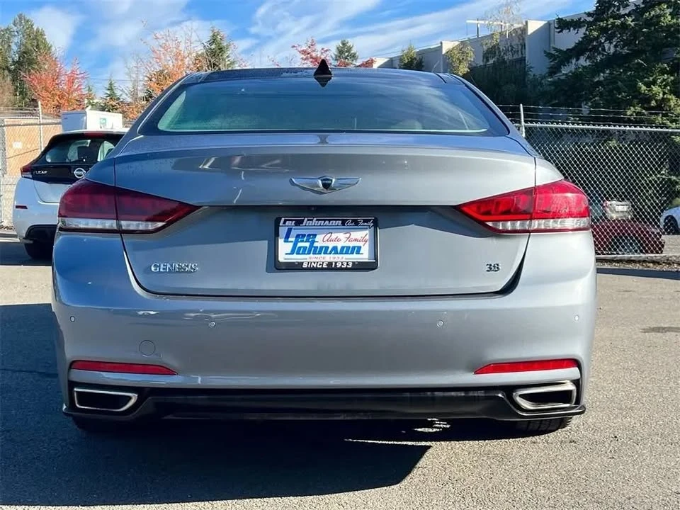 2016 Hyundai Genesis - Image 6 of 15