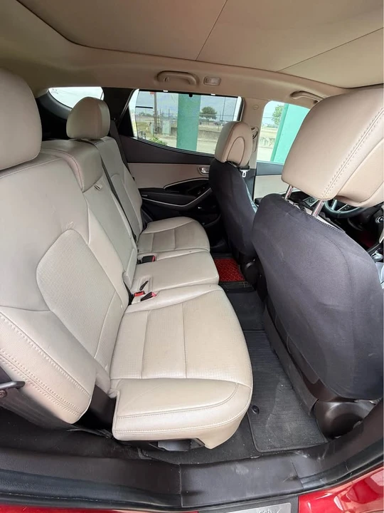 2016 Hyundai Santa Fe - Image 9 of 13