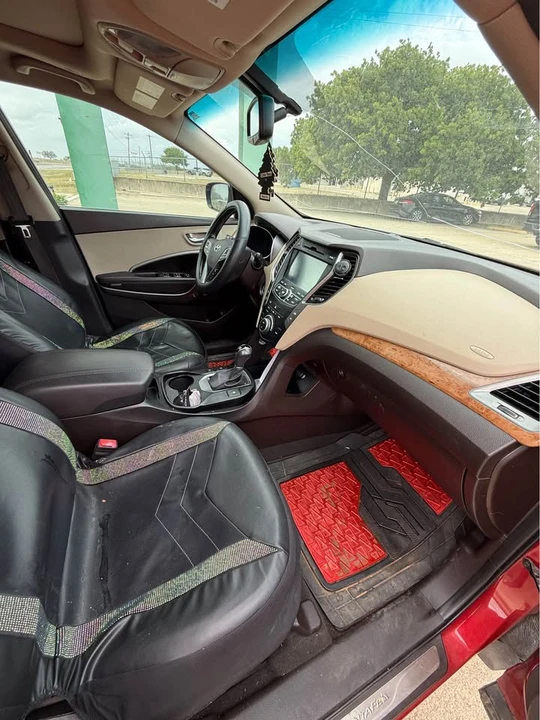 2016 Hyundai Santa Fe - Image 6 of 13